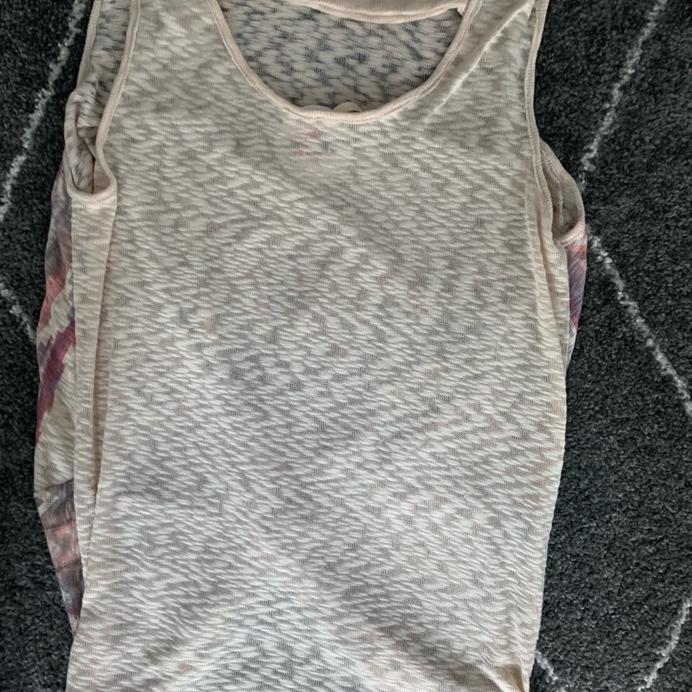 💛Front Knot Aztec Top - Picture 5 of 6